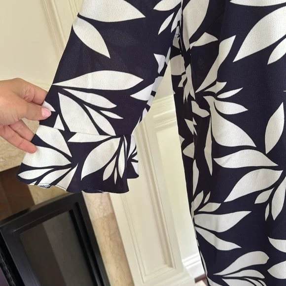 New Dorothy Perkins Print Sheath Dress w Sleeves NWT - Picture 2 of 4